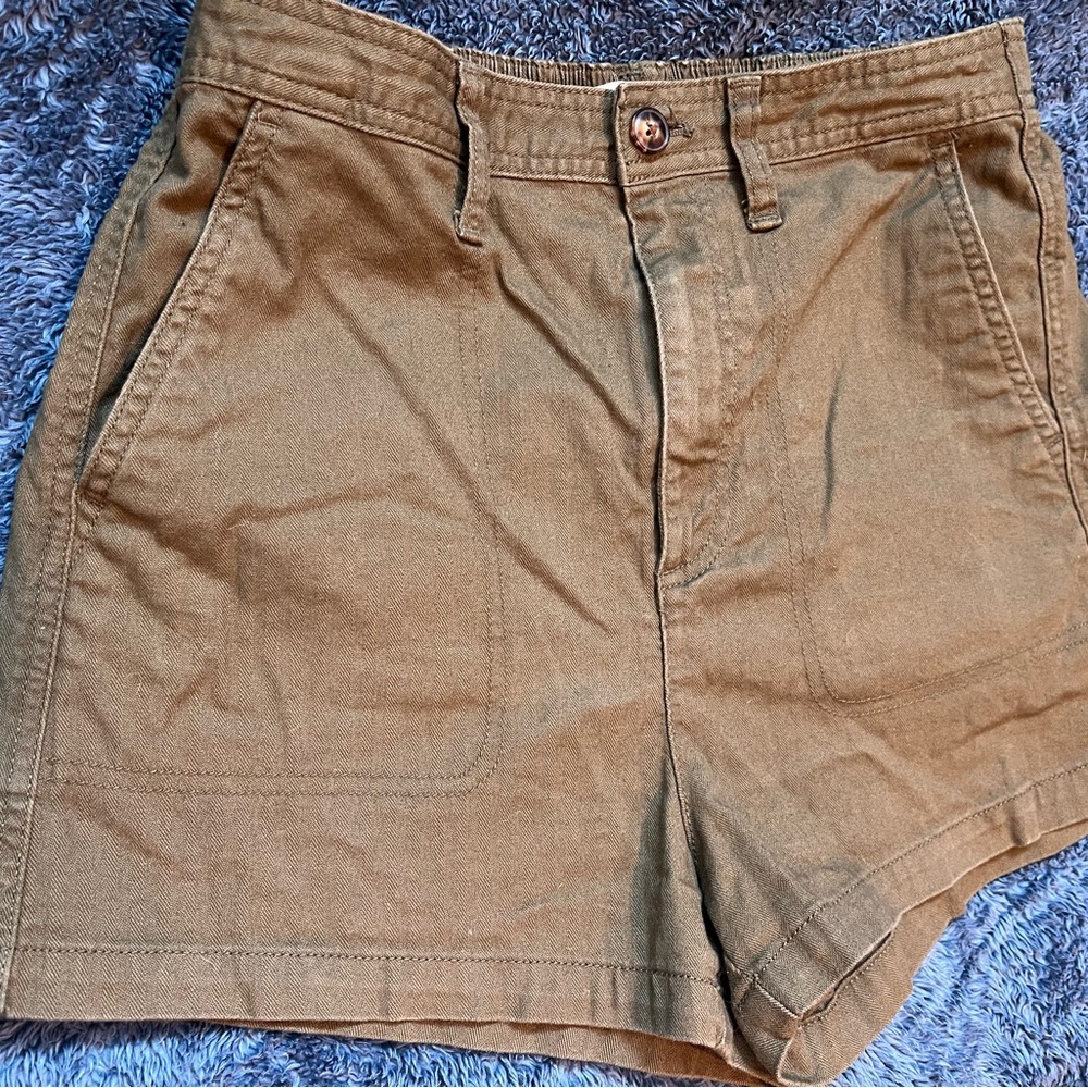 Casual Olive Green Utility Shorts